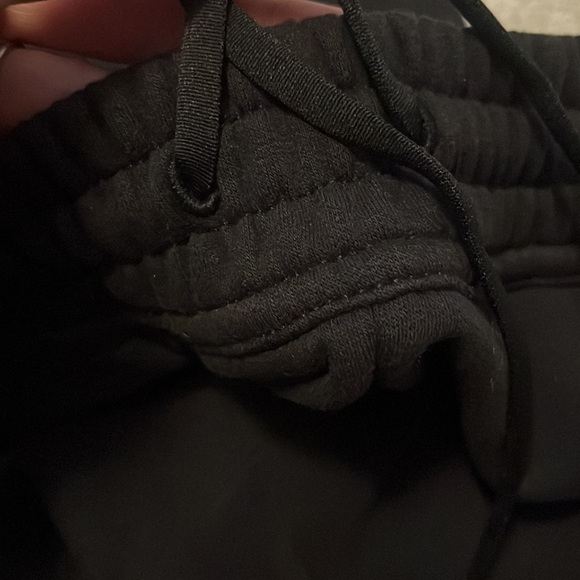 Athleta Easy Fleece MID RISE JOGGER
Midweight fleece with relaxed fit. - Picture 5 of 12